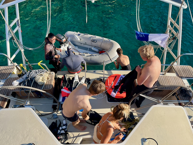 Journée type d'un stage apnée yoga en Grèce à bord du voilier Vénus